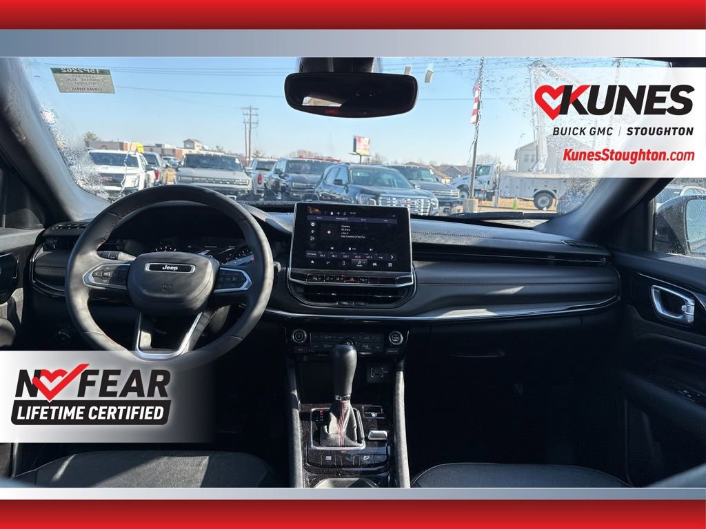 Used 2024 Jeep Compass Trailhawk image 41