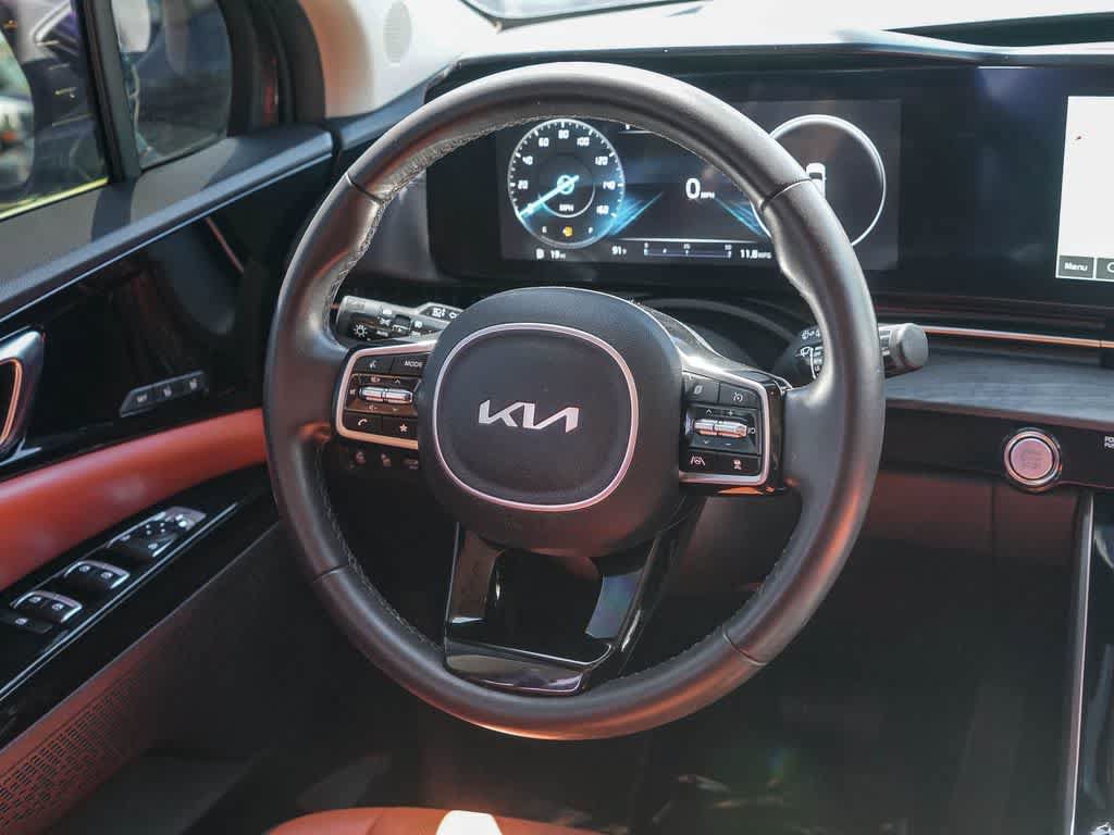 Used 2024 Kia Carnival SX FWD image 13