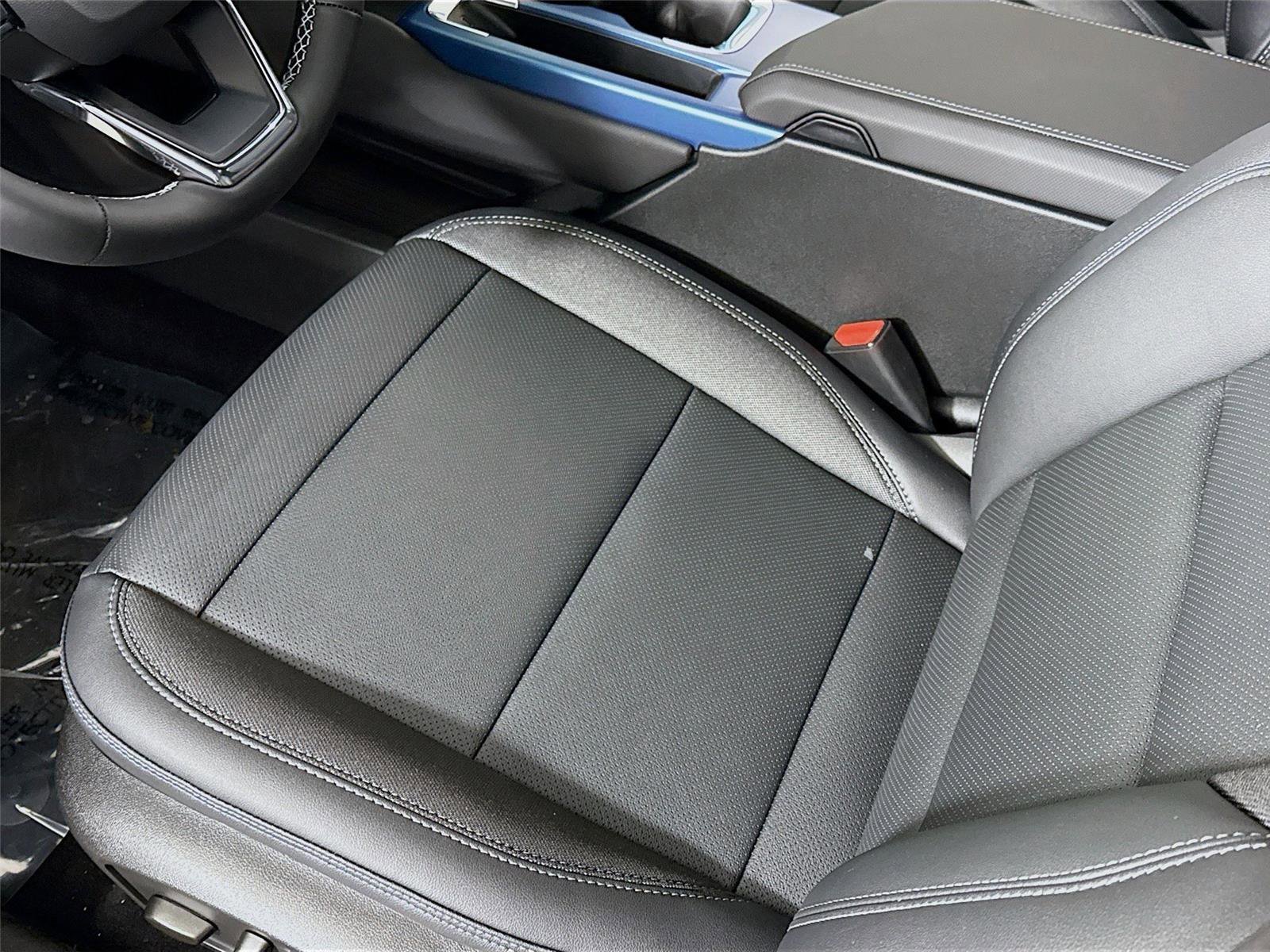 Used 2026 Chevrolet Equinox EV LT image 13