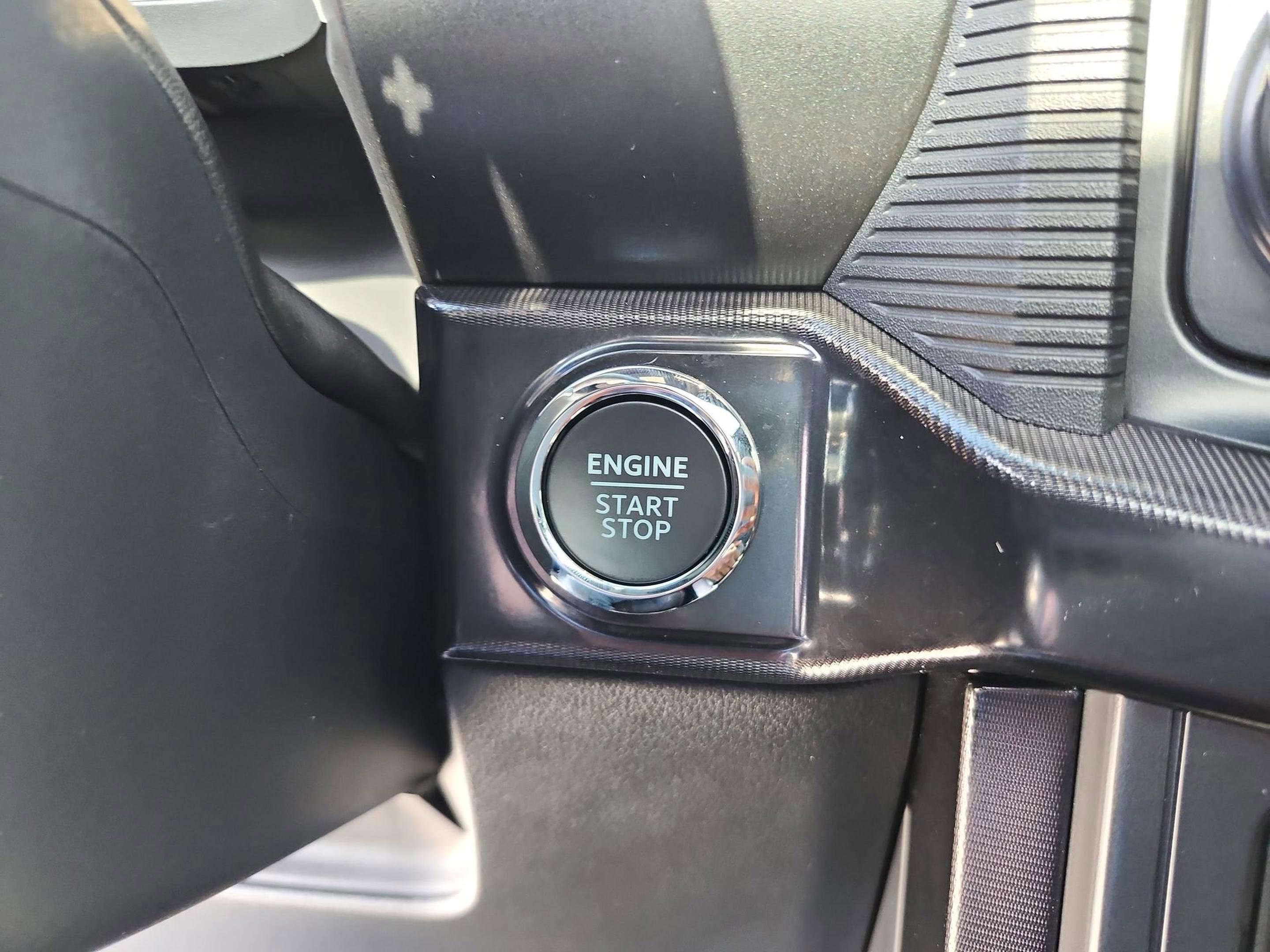 Certified 2025 Ford F150 Raptor w/ Equipment Group 803A Raptor R image 29