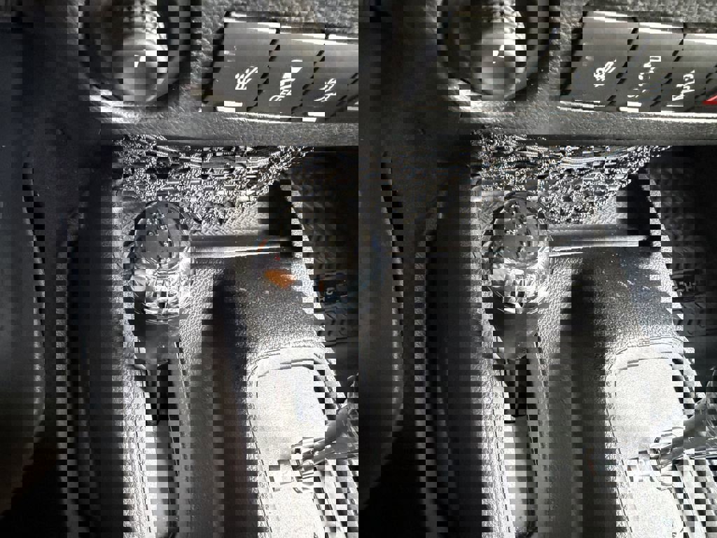 Used 2012 Jeep Wrangler Unlimited Sahara w/ Dual Top Group image 28