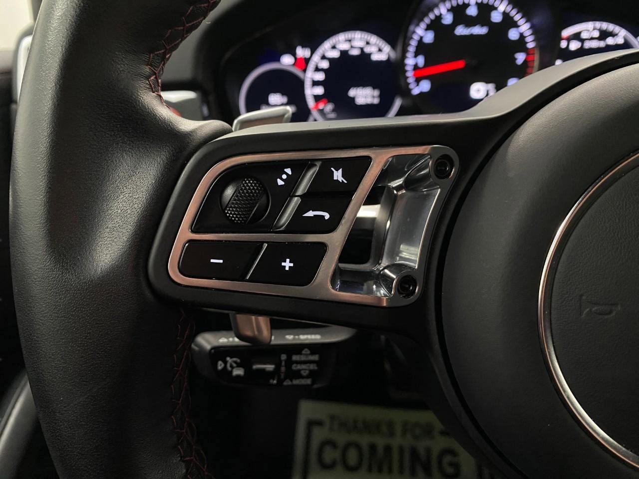 Used 2019 Porsche Cayenne Turbo image 21