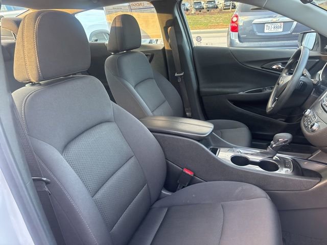Used 2024 Chevrolet Malibu LT image 11
