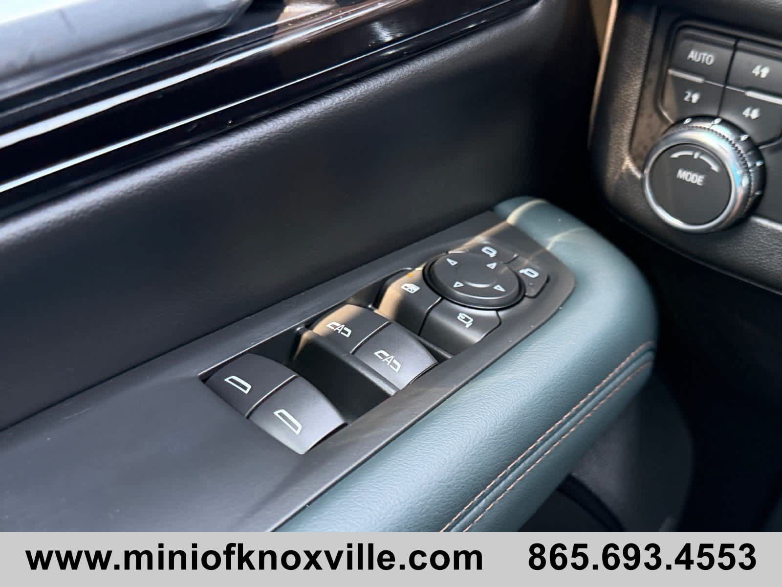 Used 2026 GMC Yukon XL AT4 AWD/4WD image 24