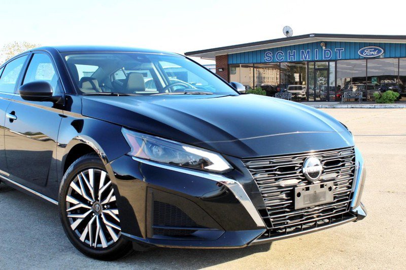 Used 2024 Nissan Altima 2.5 SV image 8