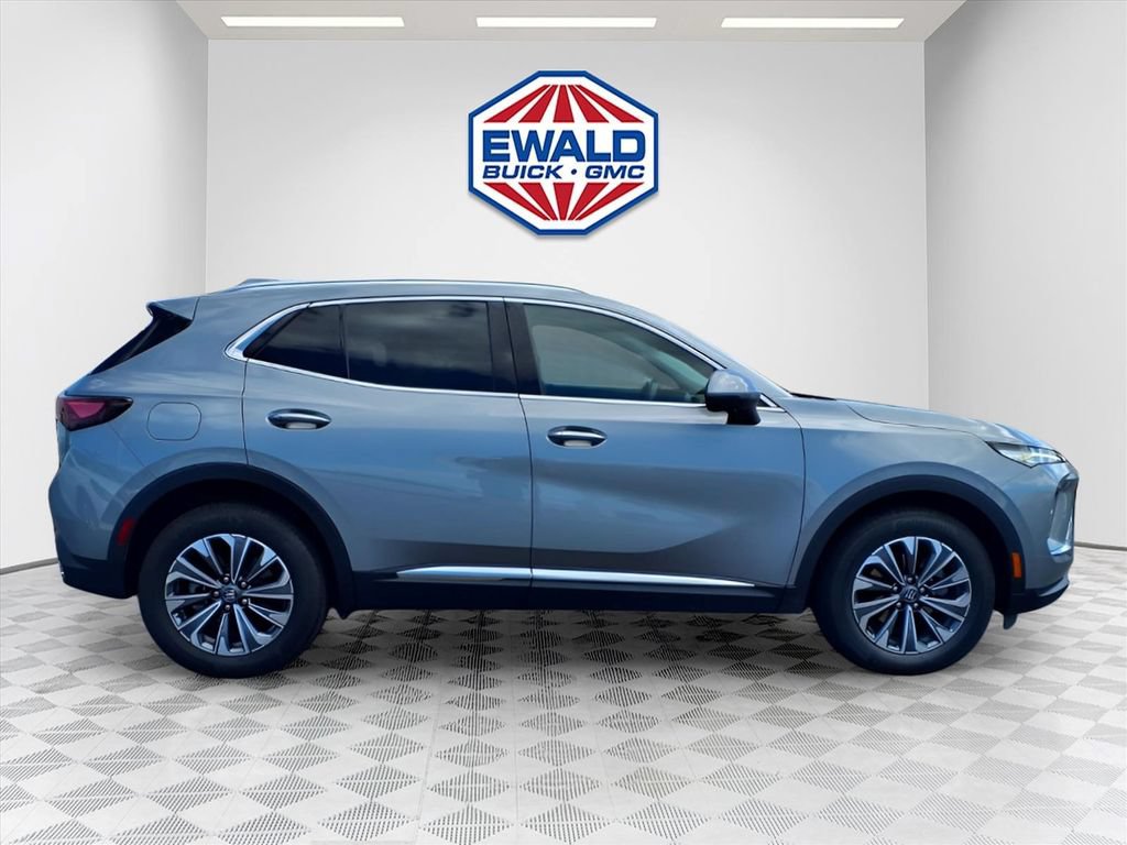 Certified 2025 Buick Envision Preferred AWD/4WD image 4