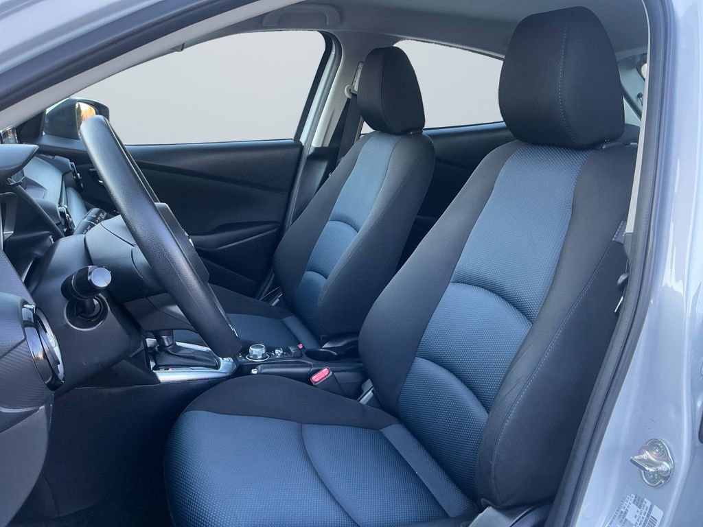 Used 2020 Toyota Yaris LE image 9