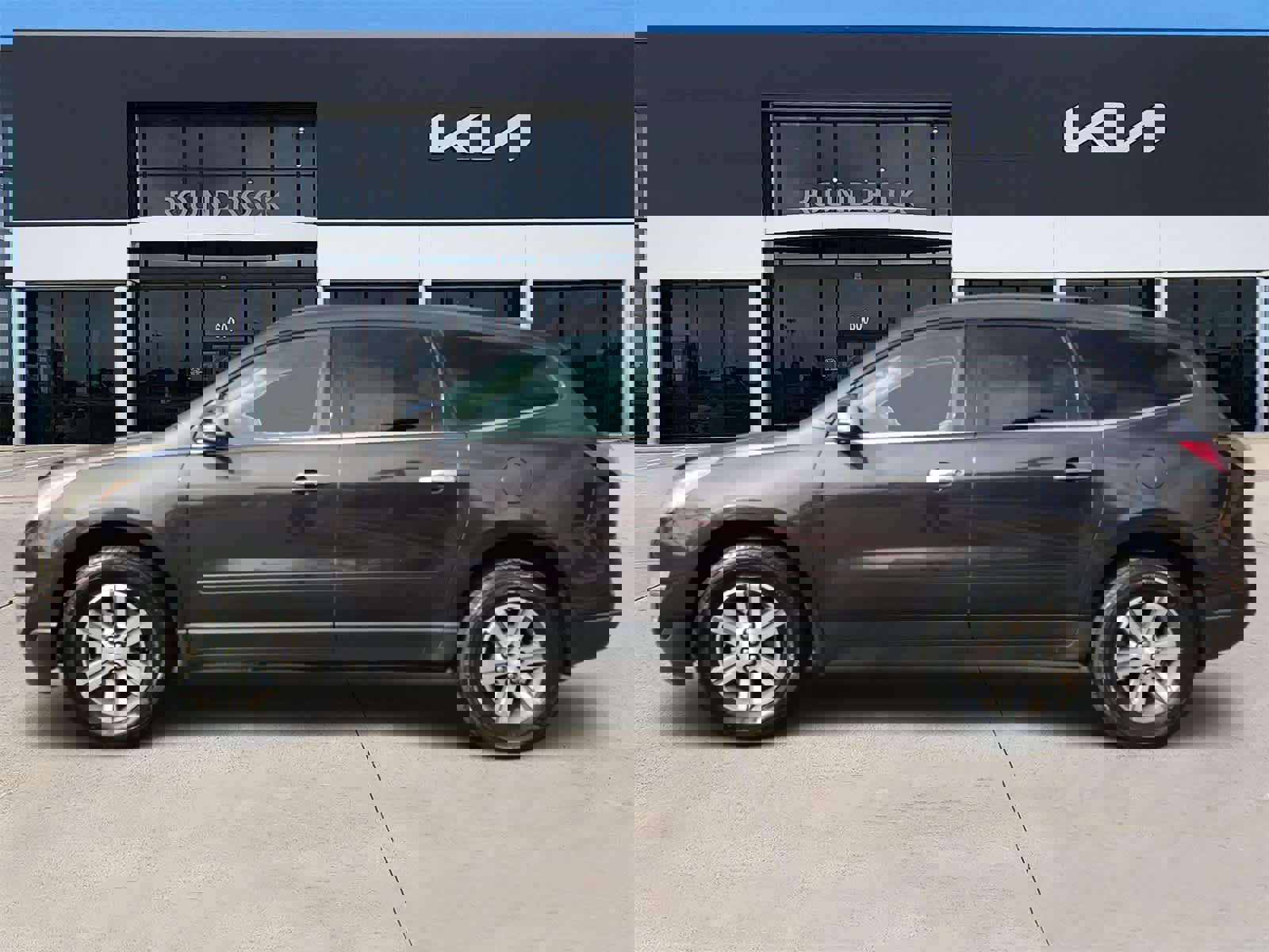 Used 2017 Chevrolet Traverse LT image 4