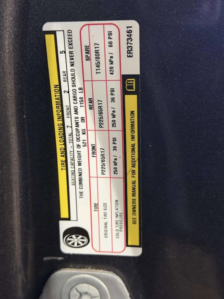 Used 2014 Chrysler Town & Country Touring-L image 19