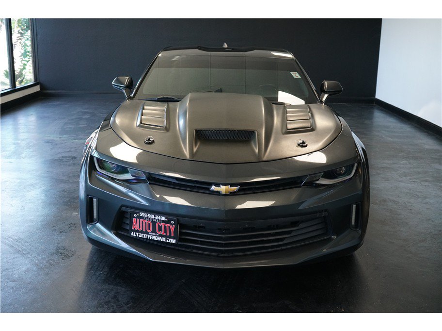 Used 2018 Chevrolet Camaro LT RWD image 2