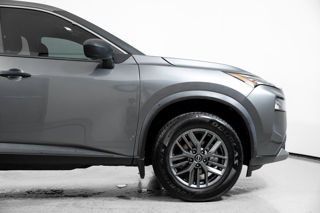 Used 2023 Nissan Rogue S FWD image 4
