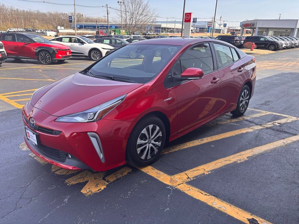 Used 2022 Toyota Prius XLE image 9