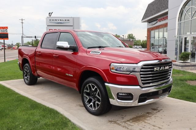 Used 2026 RAM 1500 Laramie AWD/4WD image 3
