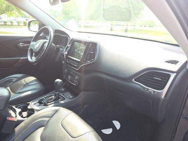Used 2019 Jeep Cherokee Limited AWD/4WD image 18