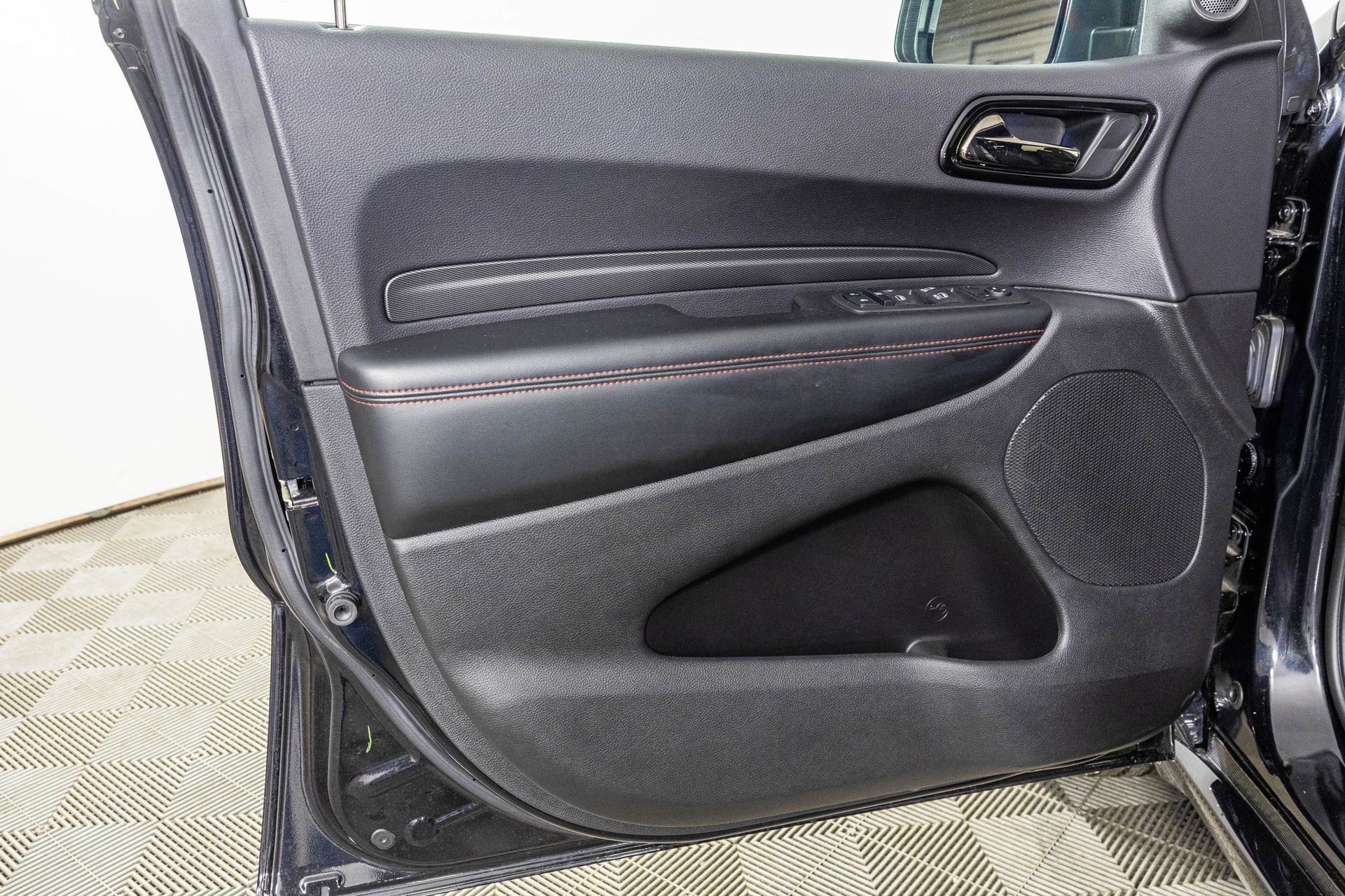 Used 2023 Dodge Durango GT image 39