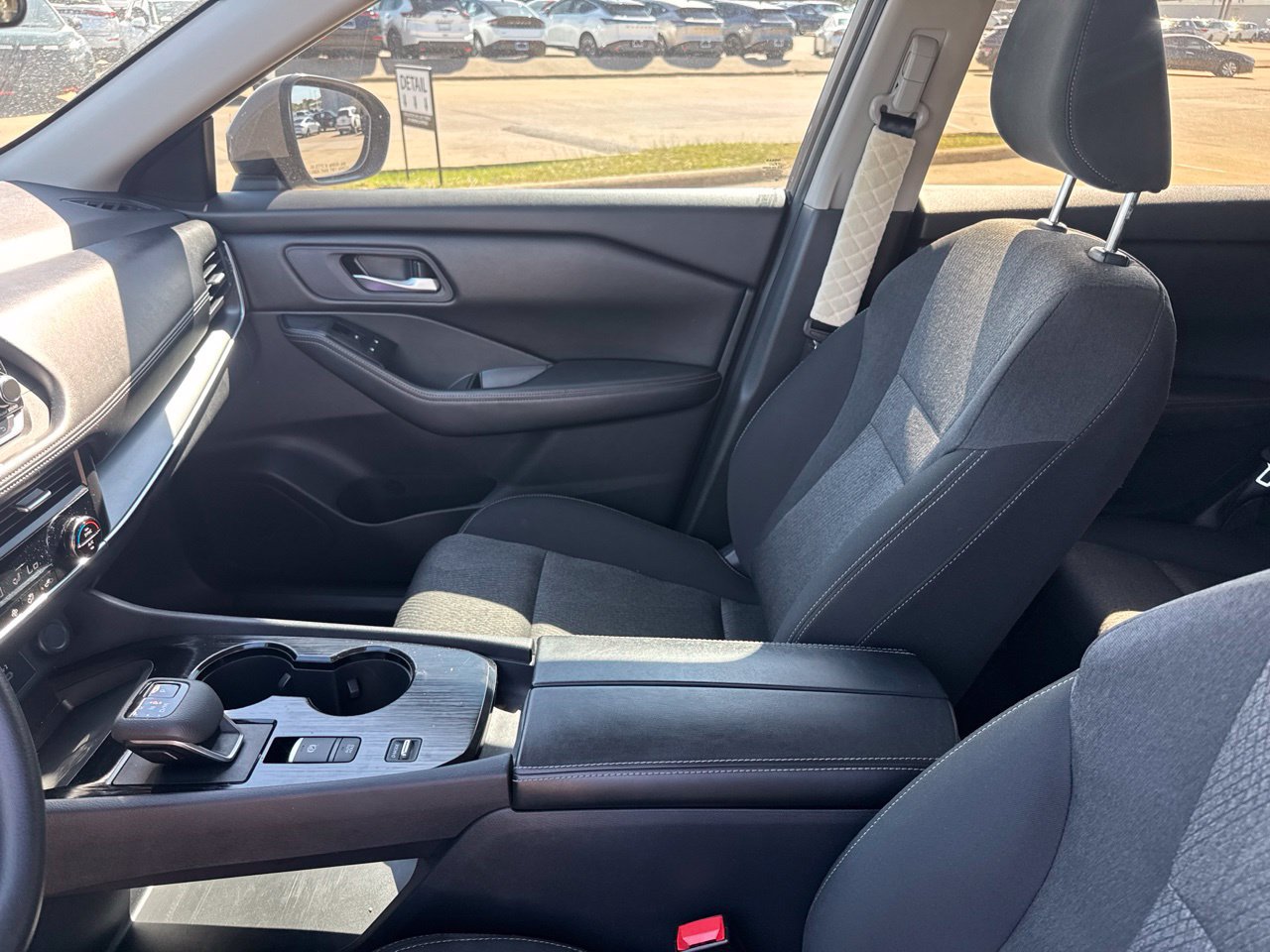 Certified 2024 Nissan Rogue SV FWD image 44
