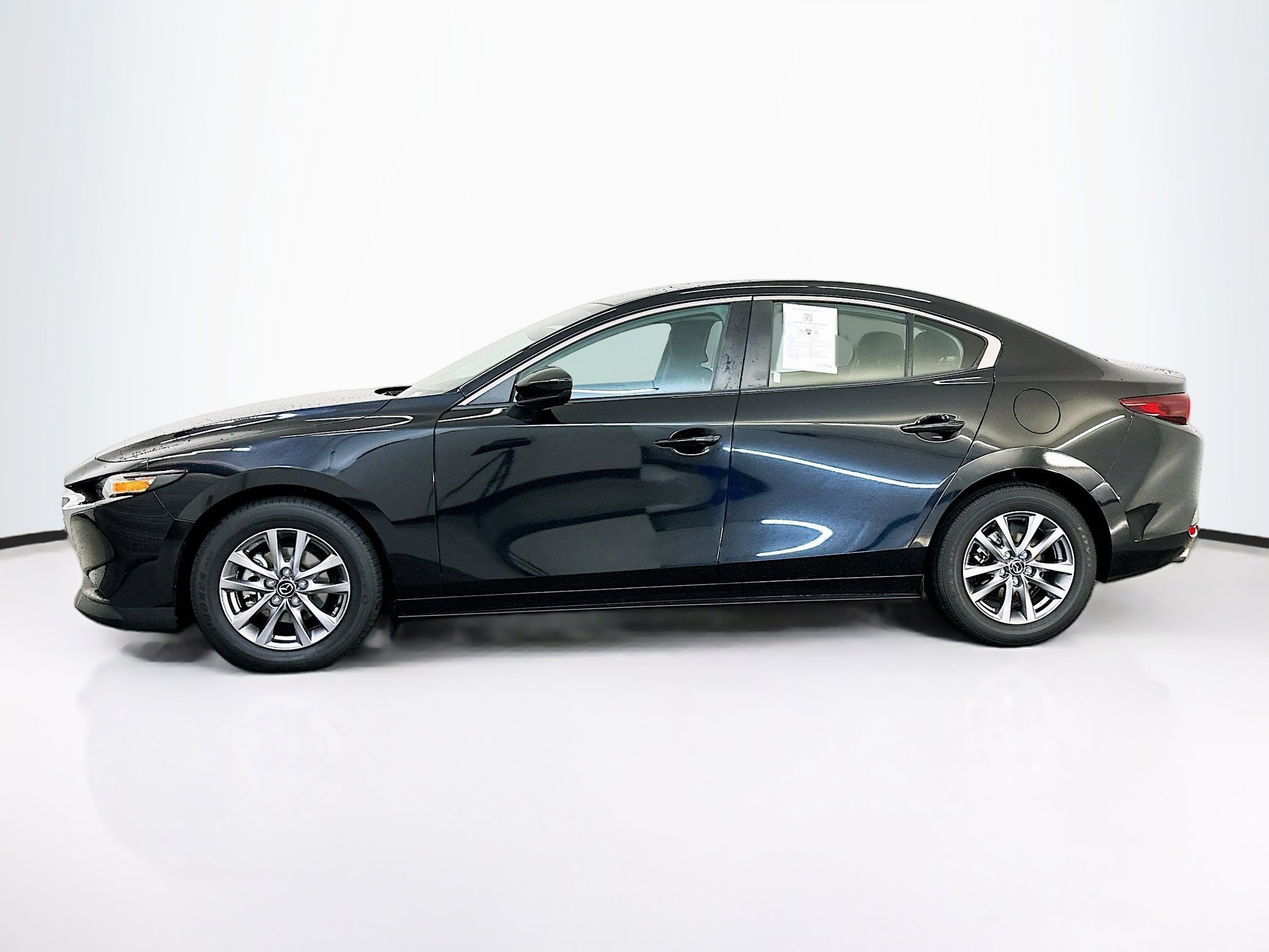 Used 2022 MAZDA MAZDA3 s image 4