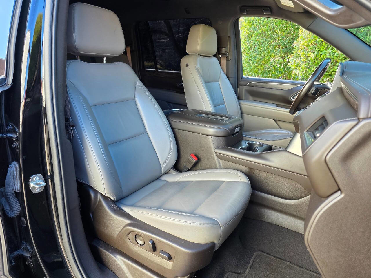Used 2021 Chevrolet Suburban LT RWD image 37