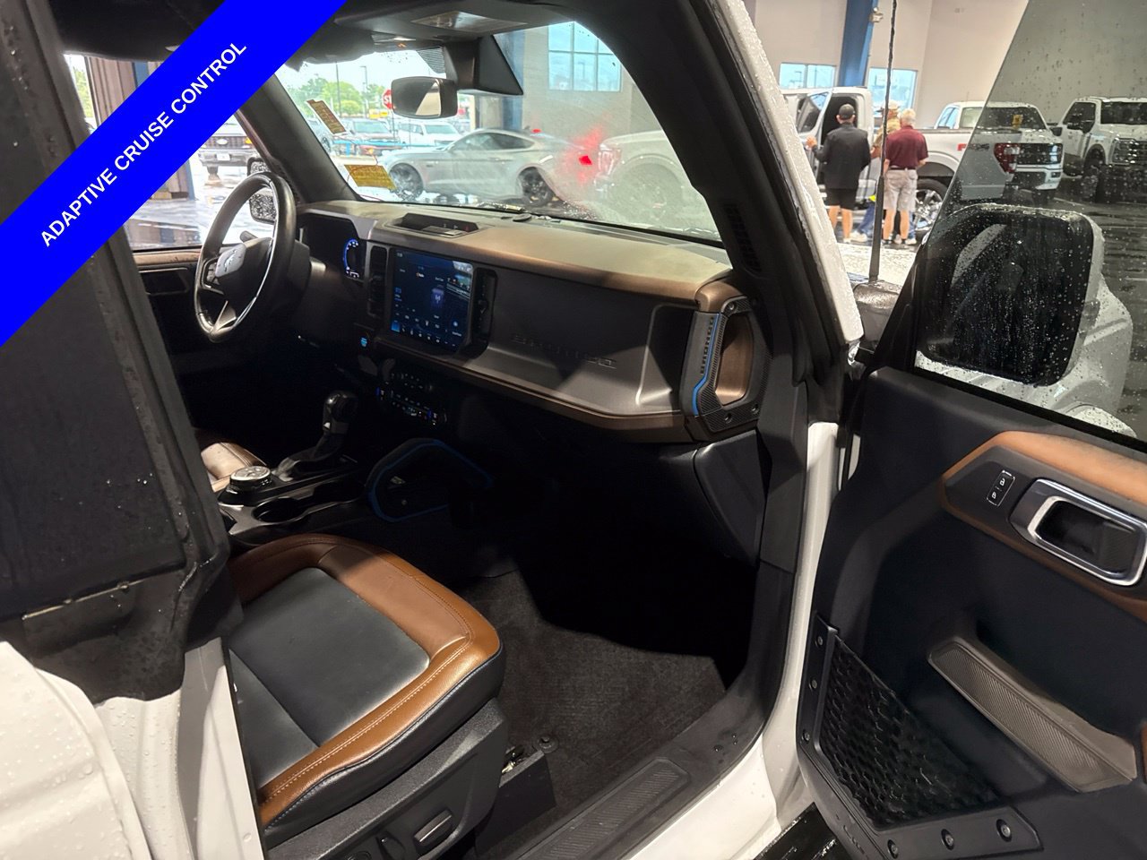Used 2023 Ford Bronco Outer Banks AWD/4WD image 16