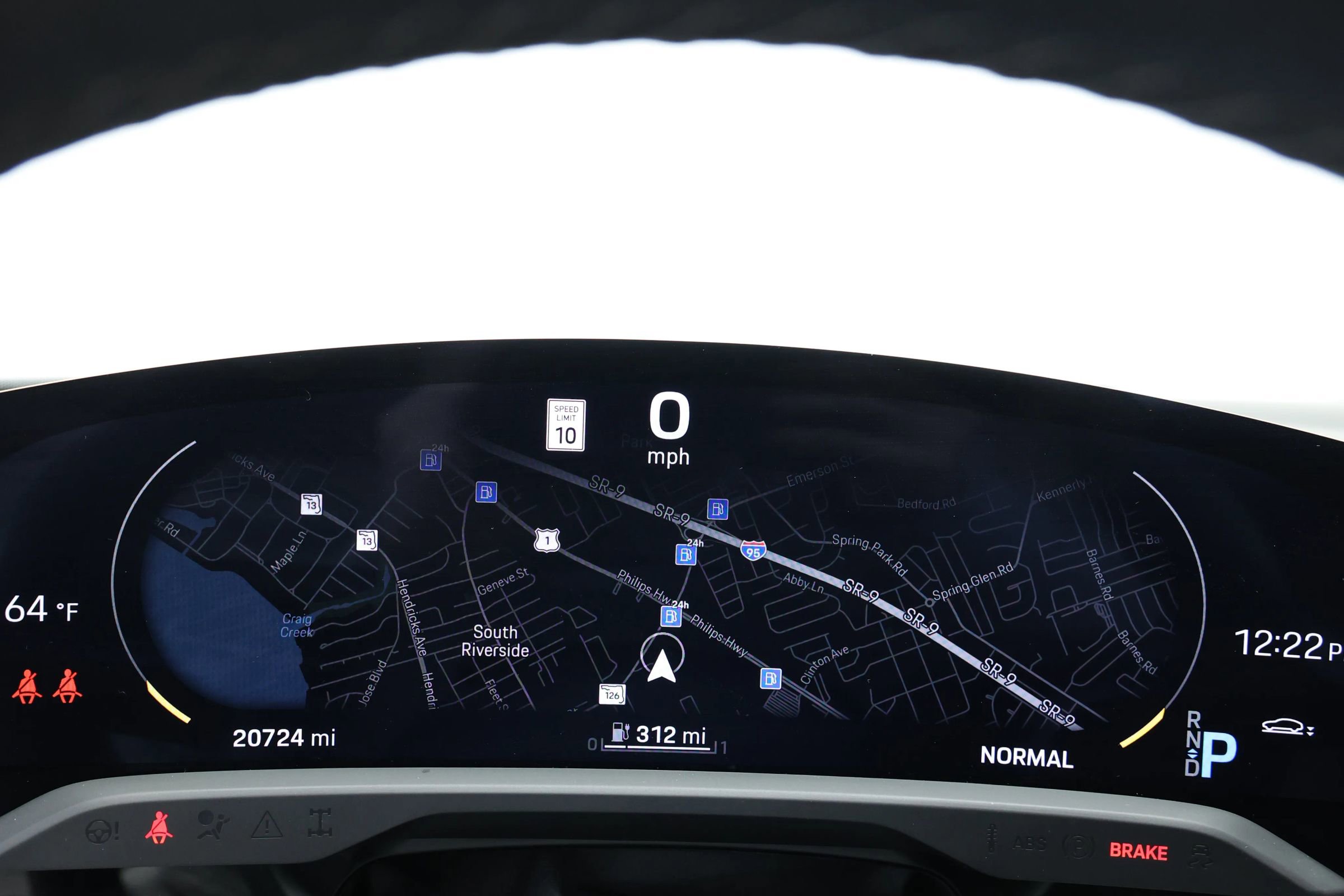 Used 2022 Porsche Taycan image 18