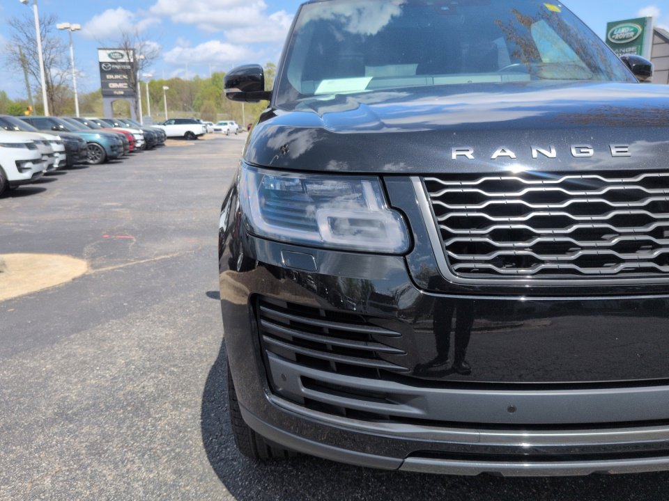 Used 2019 Land Rover Range Rover HSE image 24