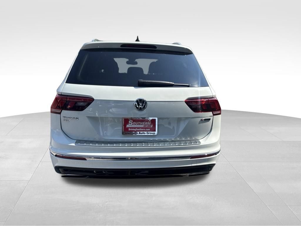 Used 2020 Volkswagen Tiguan SEL Premium R-Line w/ 3rd Row Seat Package AWD/4WD image 4