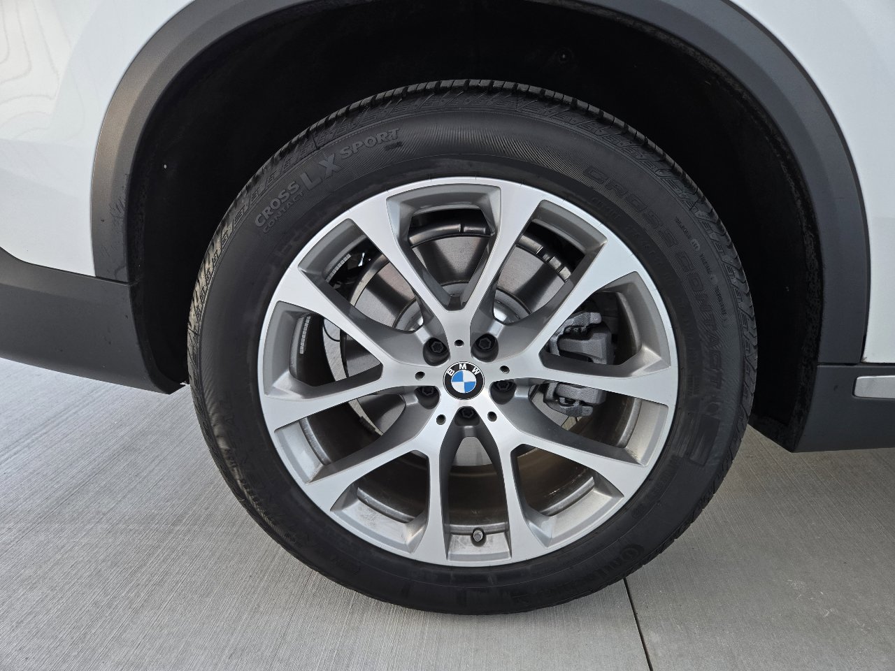 Used 2026 BMW X5 xDrive50e w/ Climate Comfort Package image 42