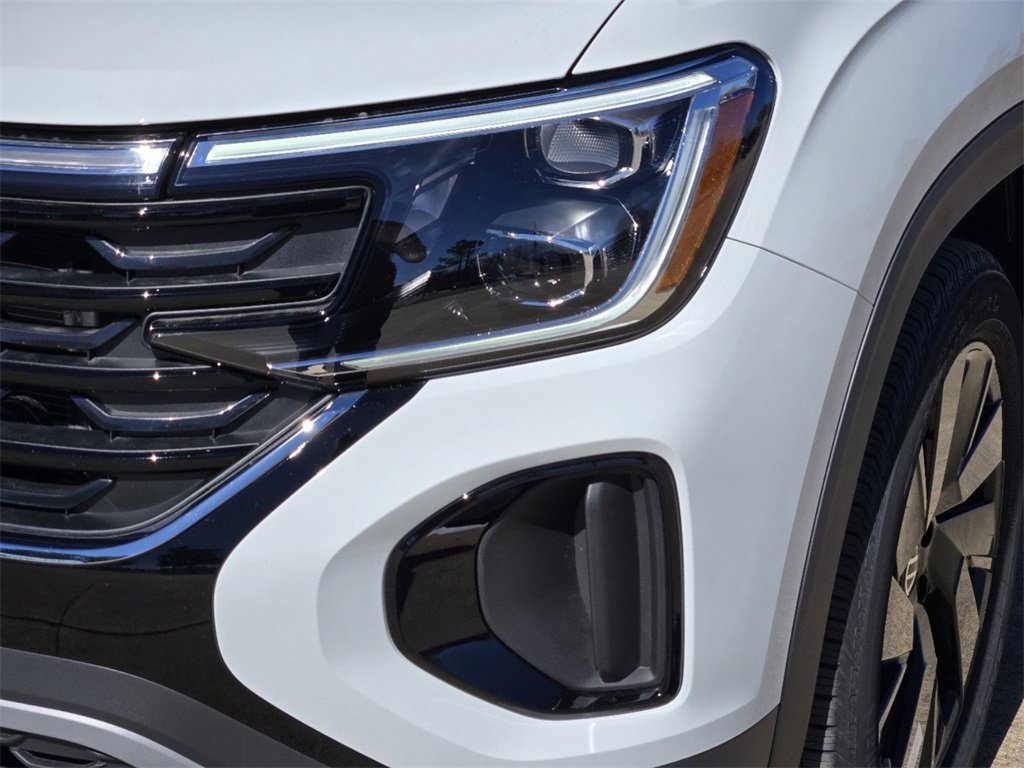 New 2025 Volkswagen Atlas Cross Sport SE image 6