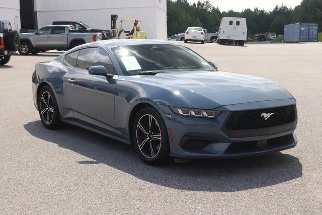 Used 2024 Ford Mustang Premium image 3