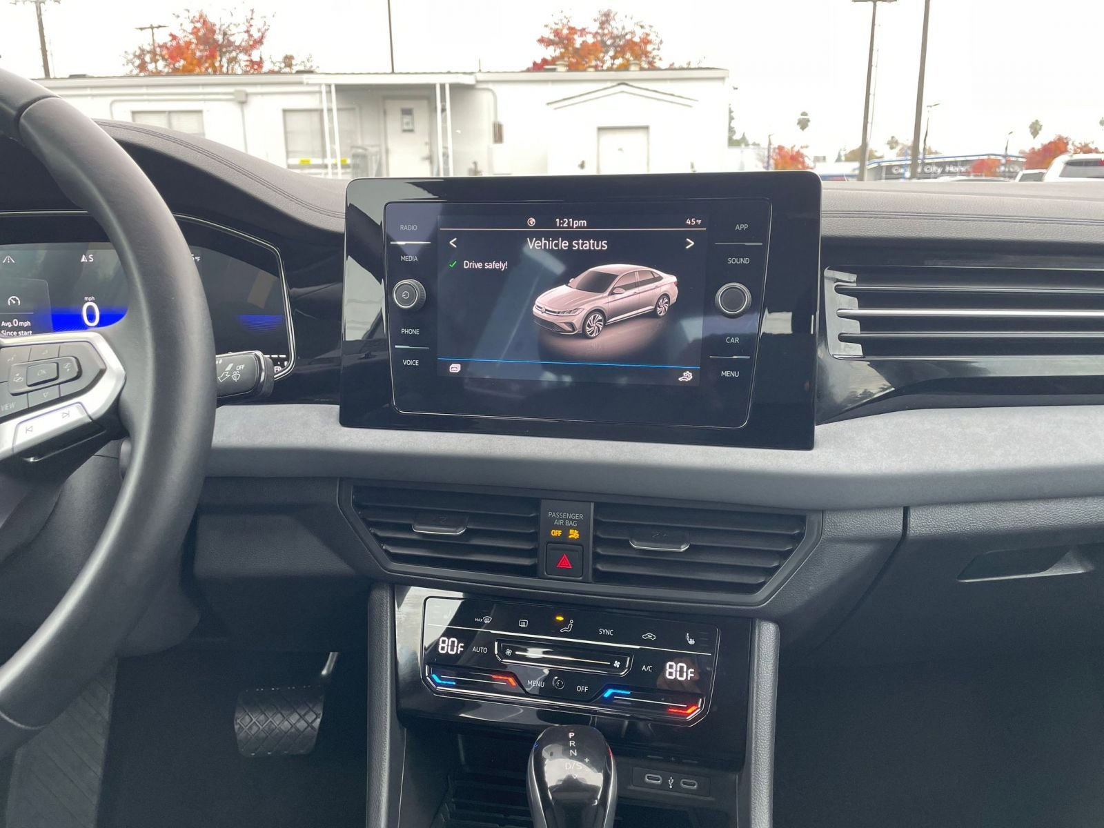 Used 2025 Volkswagen Jetta SE image 18