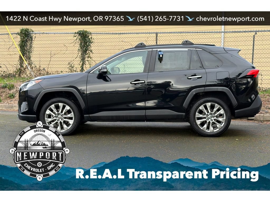 Used 2021 Toyota RAV4 Limited AWD/4WD image 7