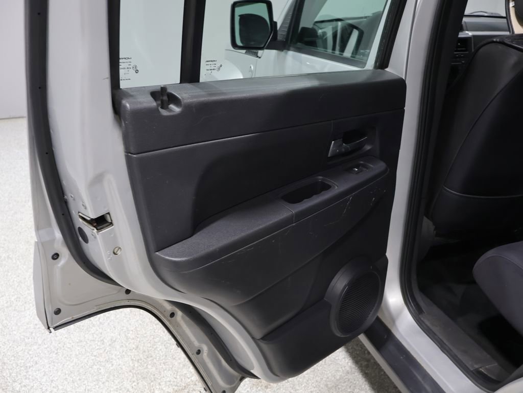 Used 2011 Jeep Liberty Sport AWD/4WD image 19