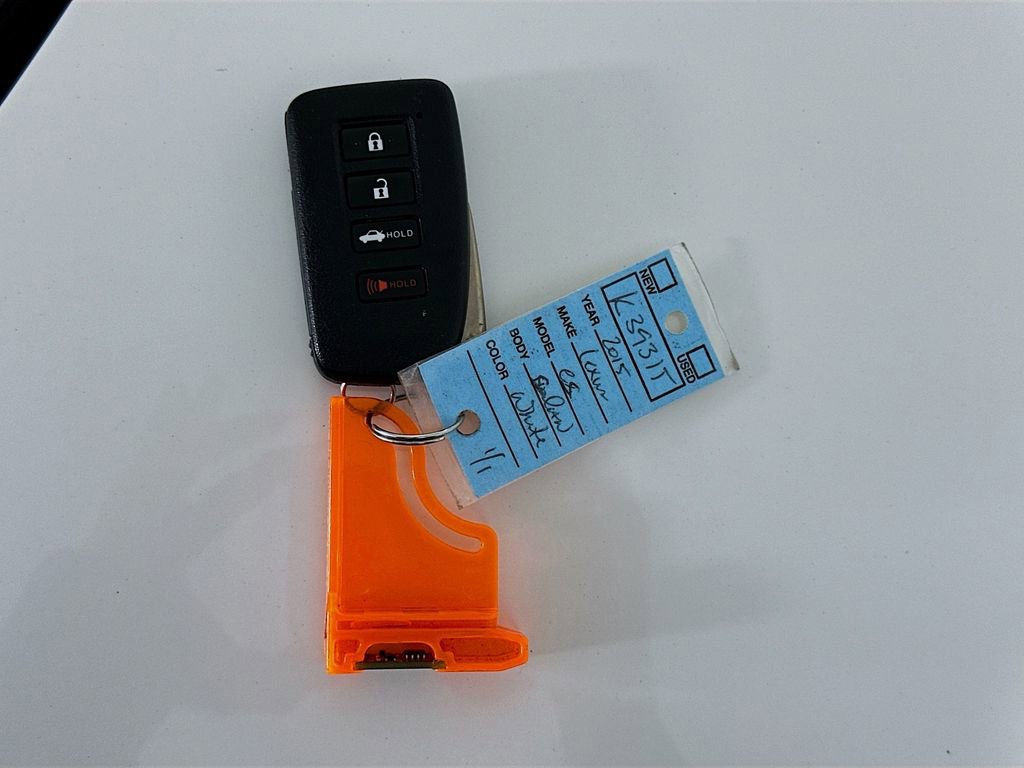 Used 2015 Lexus ES 350 w/ Luxury Package image 38