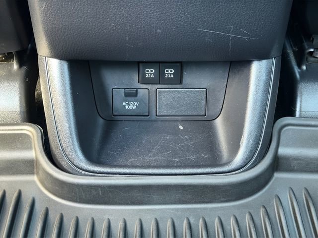 Used 2018 Toyota Highlander XLE image 30