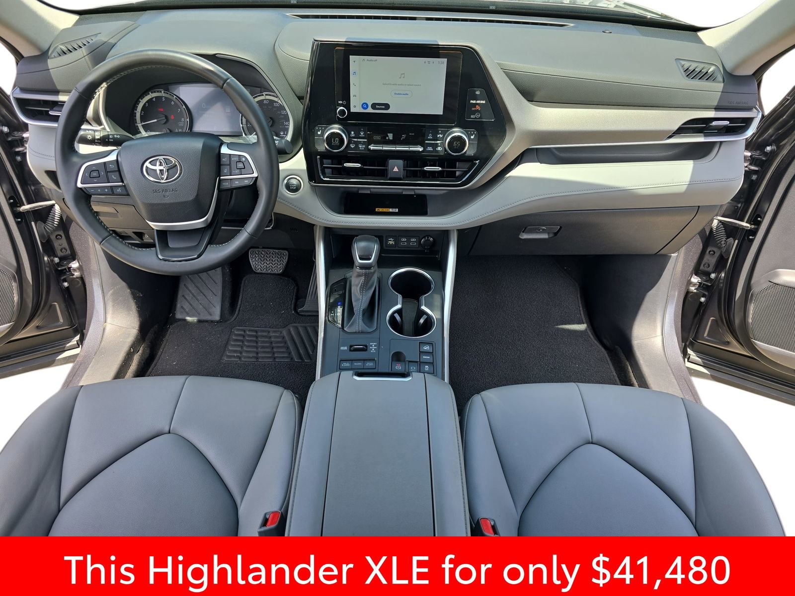 Used 2024 Toyota Highlander XLE AWD/4WD image 15