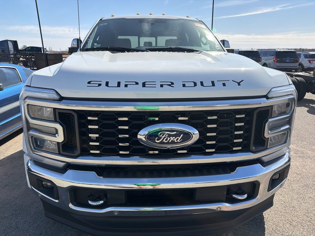 Used 2024 Ford F450 Lariat w/ Lariat Ultimate Package image 2