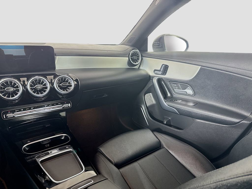 Used 2025 Mercedes-Benz CLA 250 4MATIC image 16