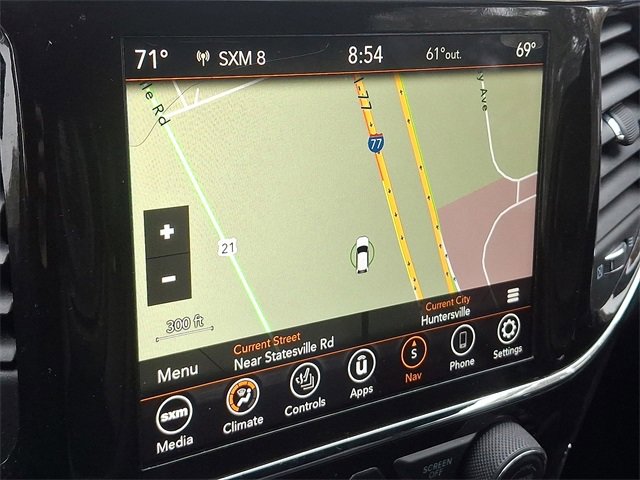 Used 2021 Jeep Grand Cherokee Laredo X image 16