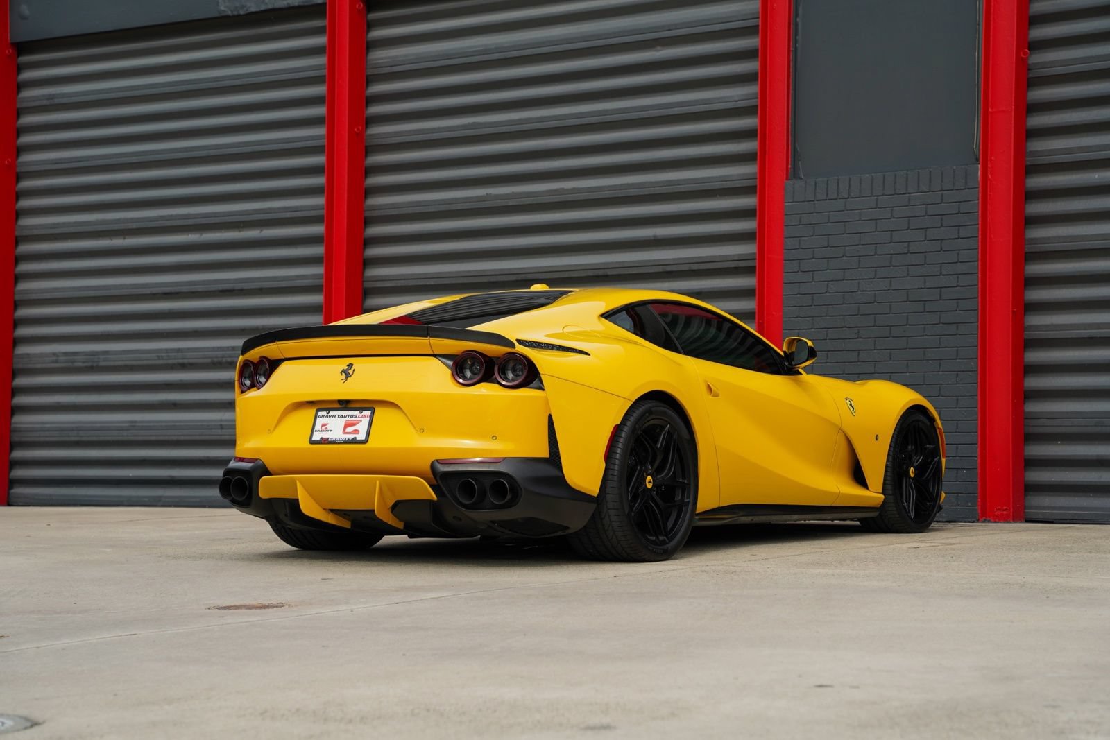 Used 2019 Ferrari 812 Superfast RWD image 21