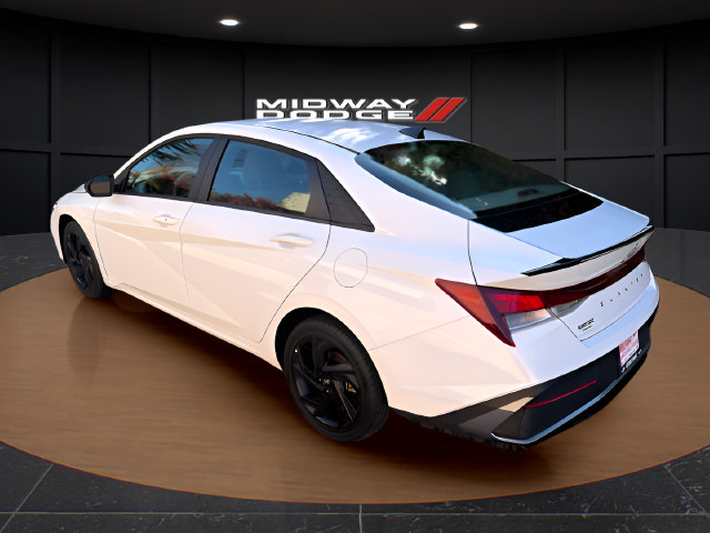 Used 2026 Hyundai Elantra Sport FWD image 3
