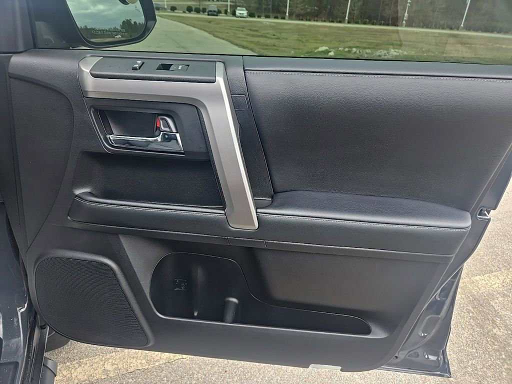 Used 2024 Toyota 4Runner SR5 Premium w/ Moonroof Package RWD image 38