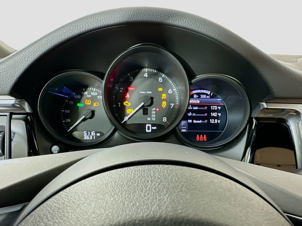 Certified 2026 Porsche Macan image 13