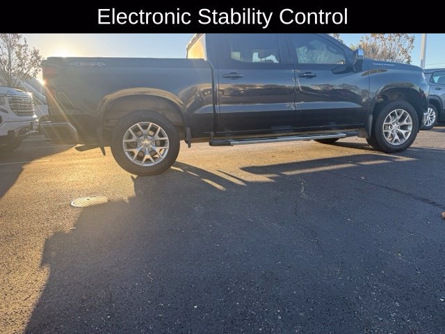 Used 2022 Chevrolet Silverado 1500 LT w/ Bed Protection Package AWD/4WD image 10