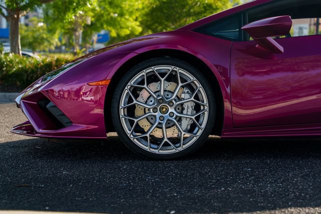 Used 2022 Lamborghini Huracan EVO RWD image 8
