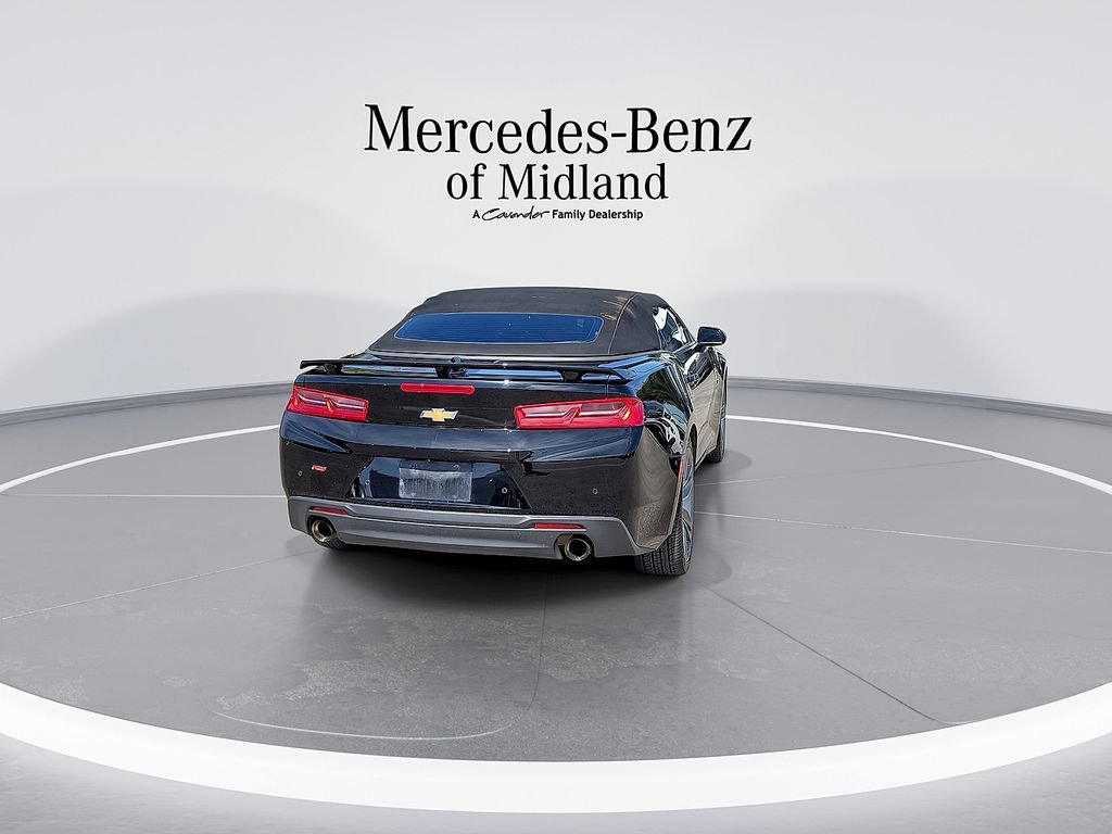 Used 2018 Chevrolet Camaro LT RWD image 8