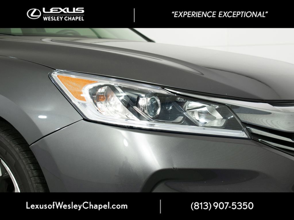 Used 2017 Honda Accord EX-L image 3