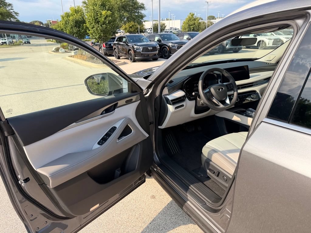 Used 2027 INFINITI QX60 Luxe w/ Cargo Package AWD/4WD image 9