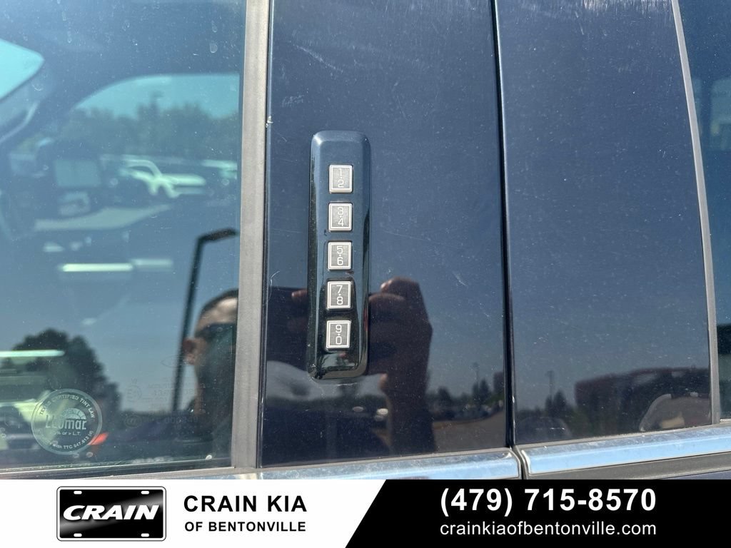 Used 2019 Ford F250 Platinum w/ Platinum Ultimate Package AWD/4WD image 12