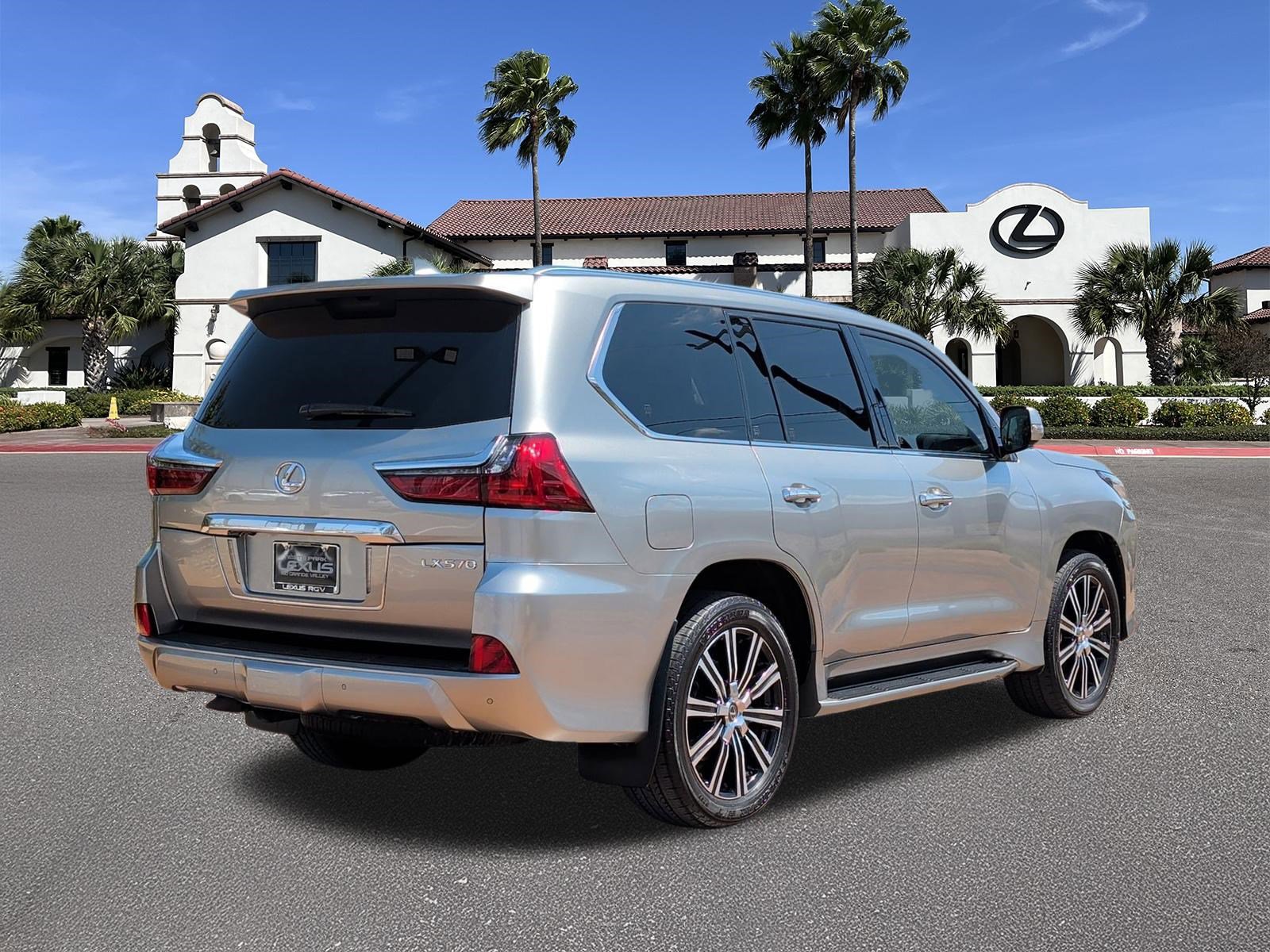 Certified 2021 Lexus LX 570 4WD w/ Luxury Package image 2