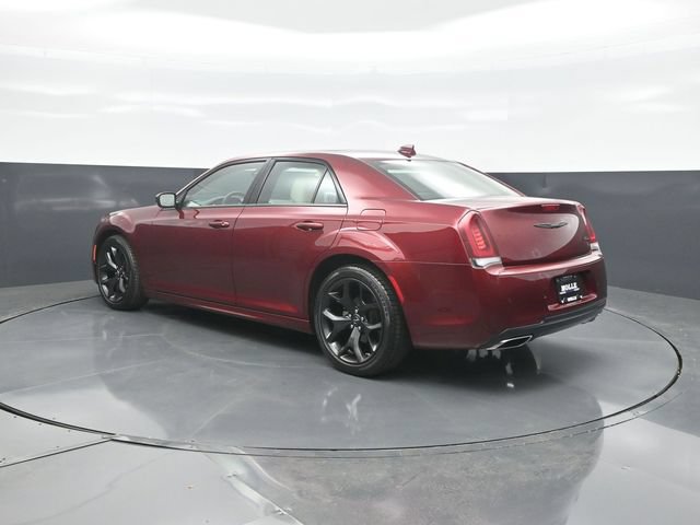 Used 2023 Chrysler 300 Touring L w/ Popular Equipment Group RWD image 5
